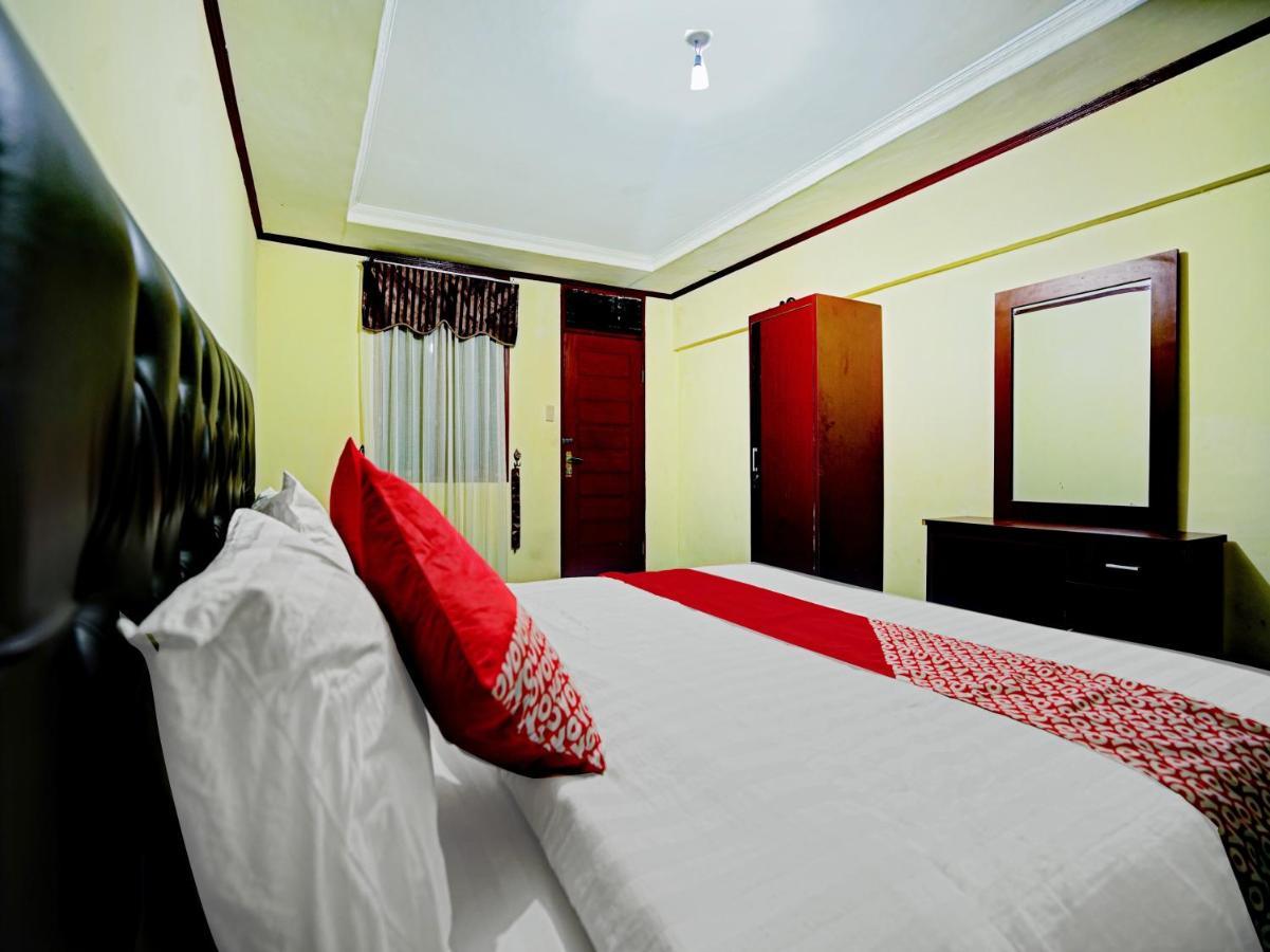 Oyo 90331 Hotel Toba Shanda Parapat Luaran gambar