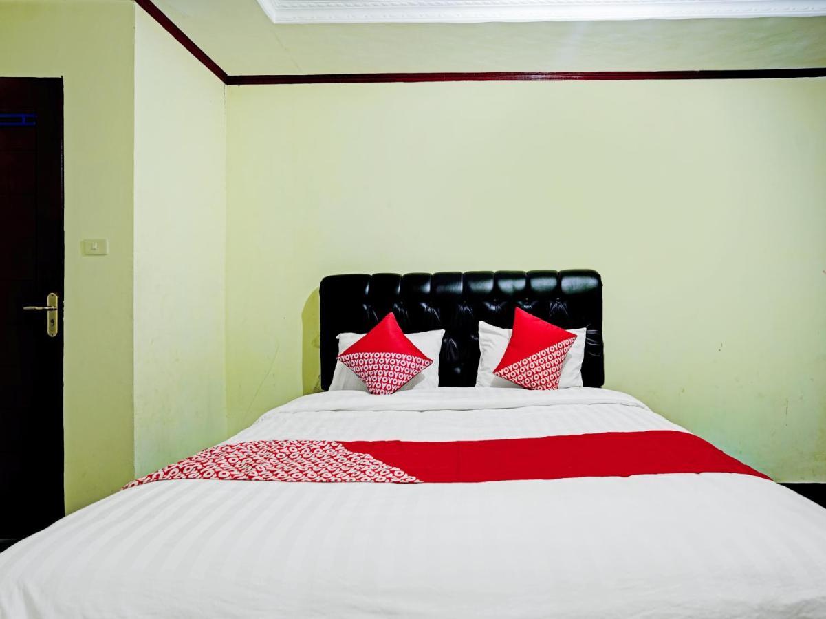 Oyo 90331 Hotel Toba Shanda Parapat Luaran gambar