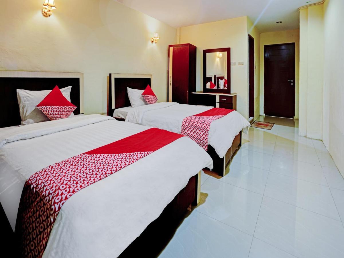 Oyo 90331 Hotel Toba Shanda Parapat Luaran gambar