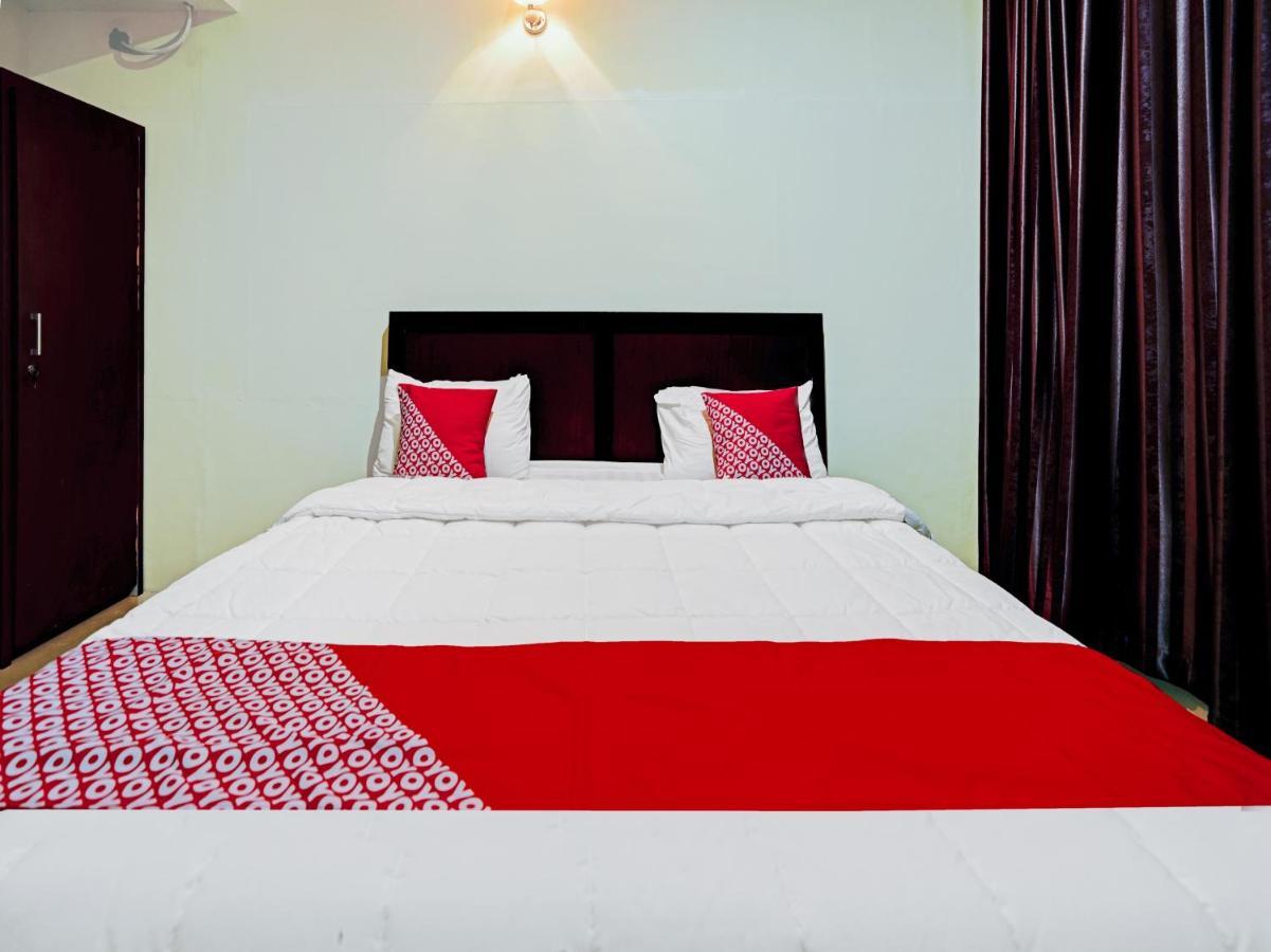Oyo 90331 Hotel Toba Shanda Parapat Luaran gambar