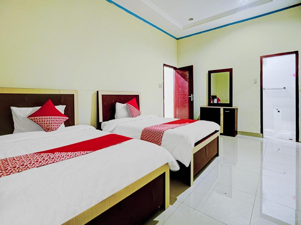 Oyo 90331 Hotel Toba Shanda Parapat Luaran gambar