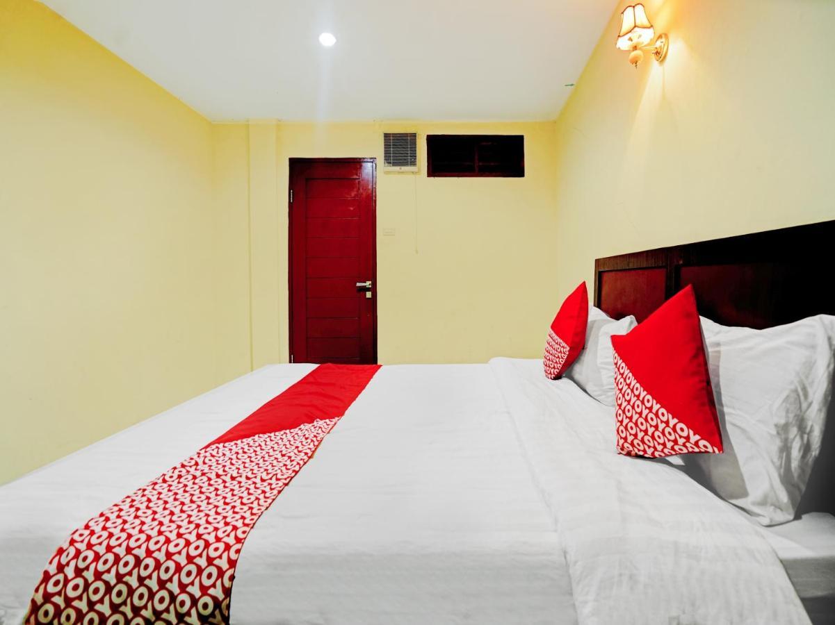 Oyo 90331 Hotel Toba Shanda Parapat Luaran gambar