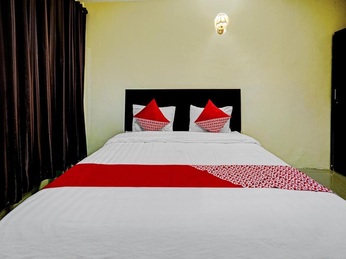 Oyo 90331 Hotel Toba Shanda Parapat Luaran gambar