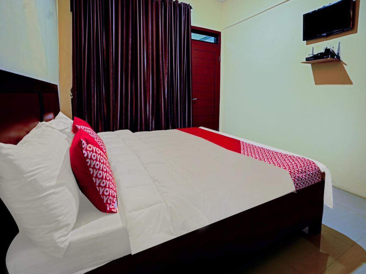 Oyo 90331 Hotel Toba Shanda Parapat Luaran gambar