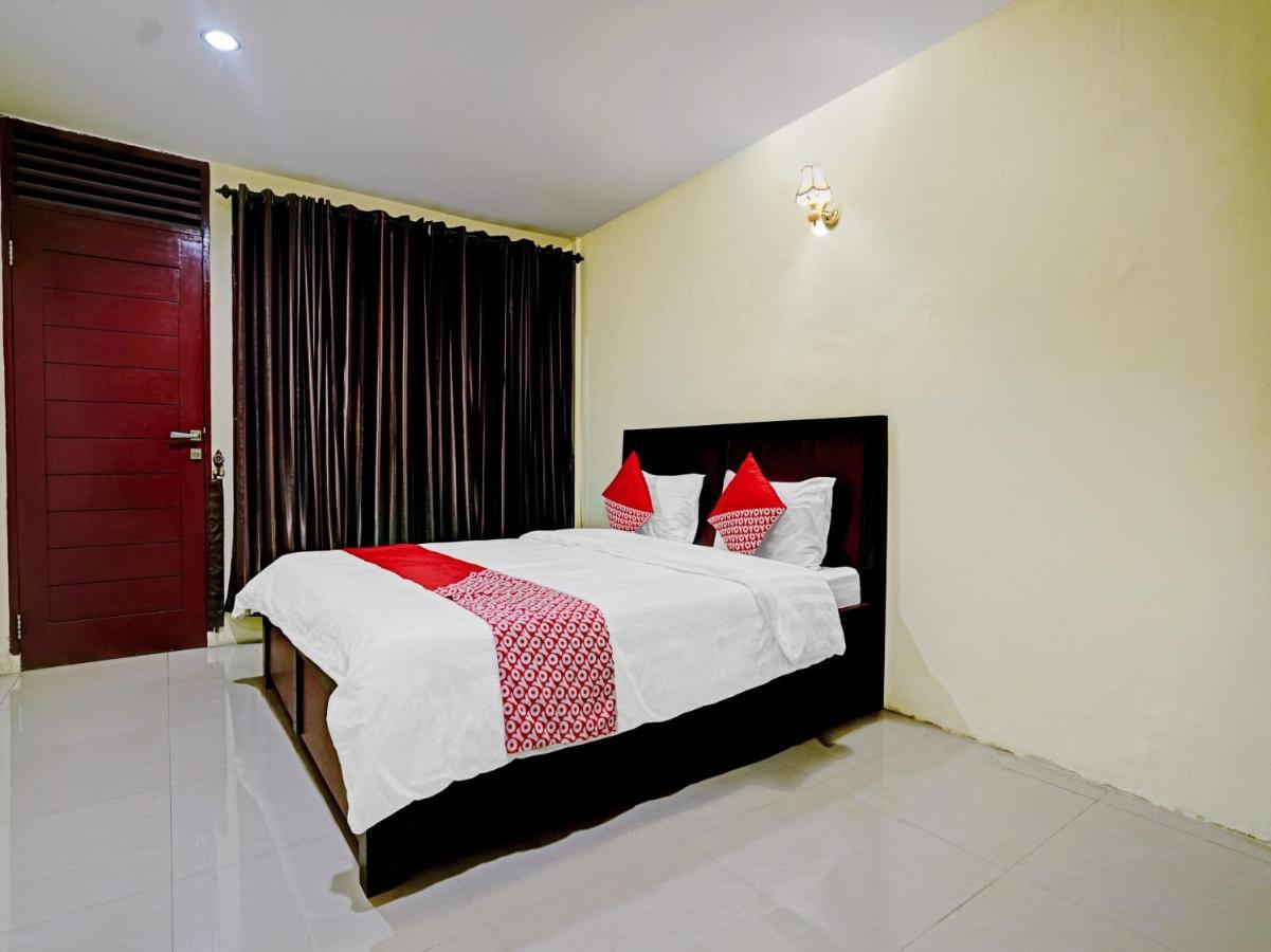 Oyo 90331 Hotel Toba Shanda Parapat Luaran gambar